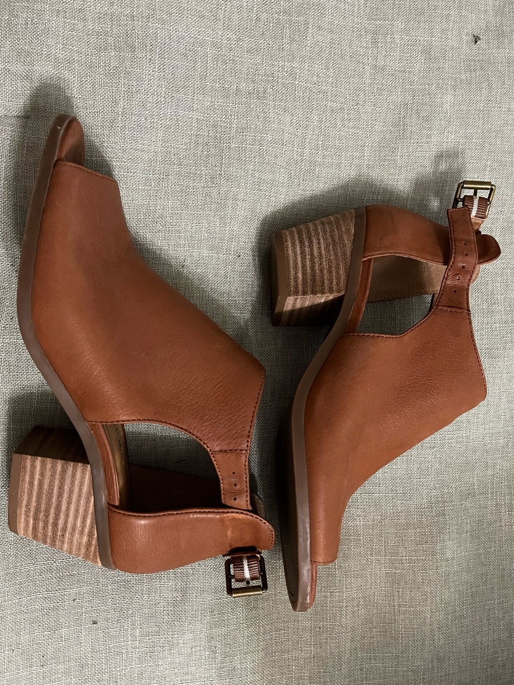 Women’sLucky Brand Open-Toe Block Heel Sandals - Tan